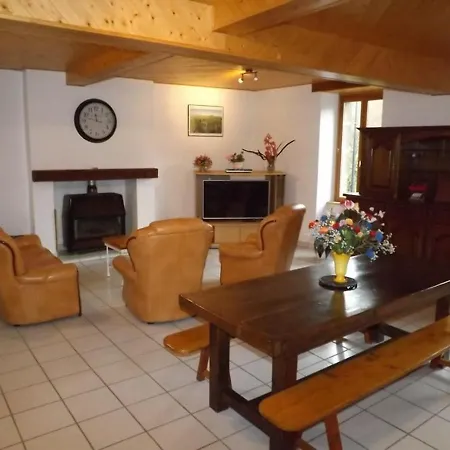 Maison D'altitude Renovee, 8 Pers, 4 Ch, Jardin, Terrasse, Garage, Proche Salers Et Ski - Fr-1-742-213